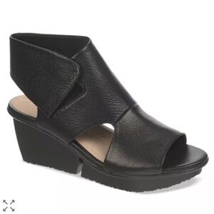 Naya Seeker Open Toe Wedge Sandals Black Leather Size 6 Minimalist Sleek Boho